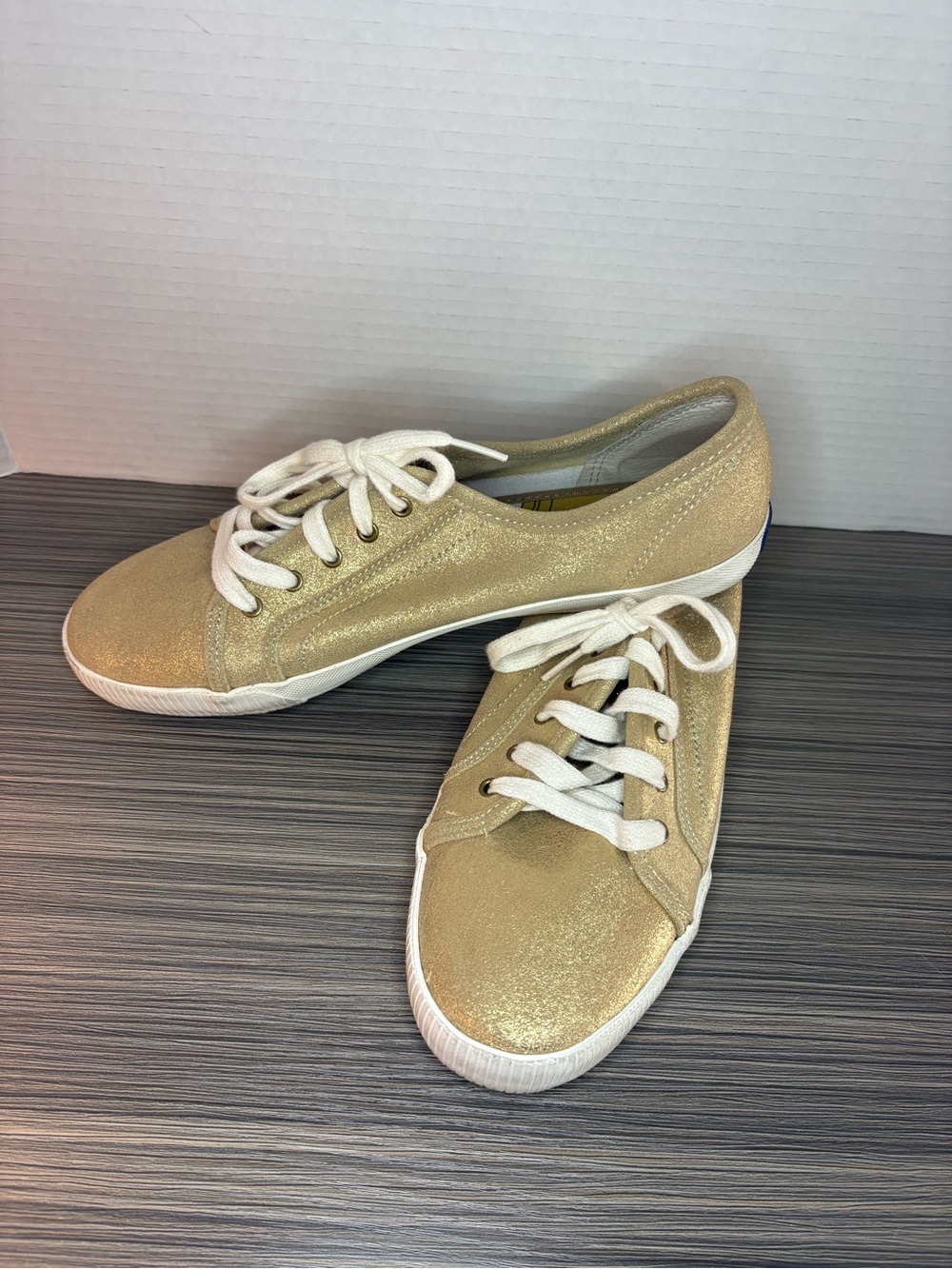 Keds Glitter Dressy Casual Sneakers Size 9.5 Gold Canvas Lace Up Flat Shoes